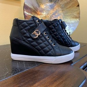 juicy couture journey women's platform wedge sneakers